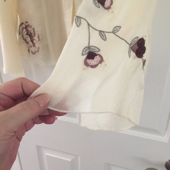 J.Jill Beautiful Embroidered Blouse, Long Sleeve, Button Front, Petite Large - Picture 4 of 5